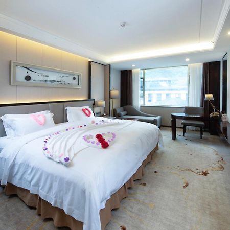 Shenzhen Silver Lake Conference Center Hotel Bagian luar foto