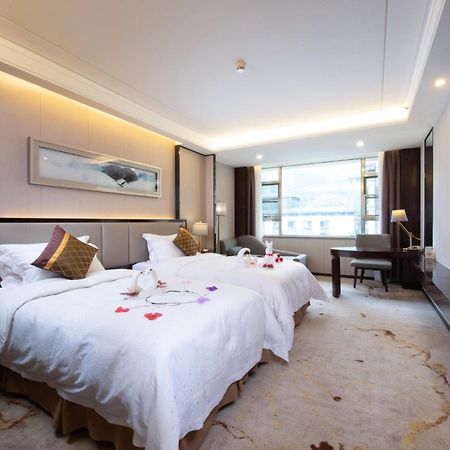 Shenzhen Silver Lake Conference Center Hotel Bagian luar foto